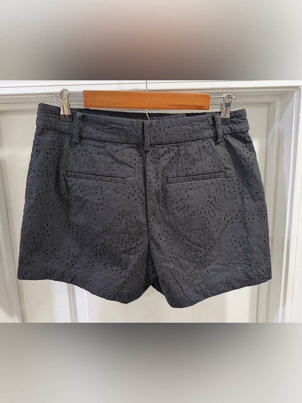 LOFT The Riveria Black Eyelet Floral Shorts Size 4